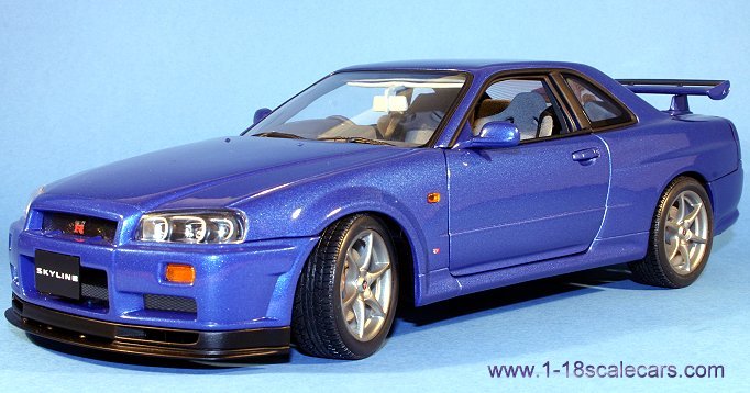 Nissan_Skyline_R34_GTR_front_quarter2.jpg