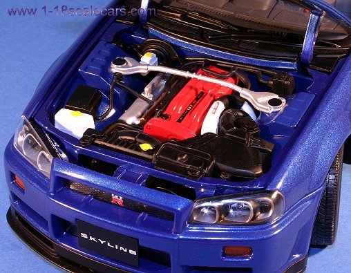 Nissan_Skyline_R34_GTR_engine.jpg